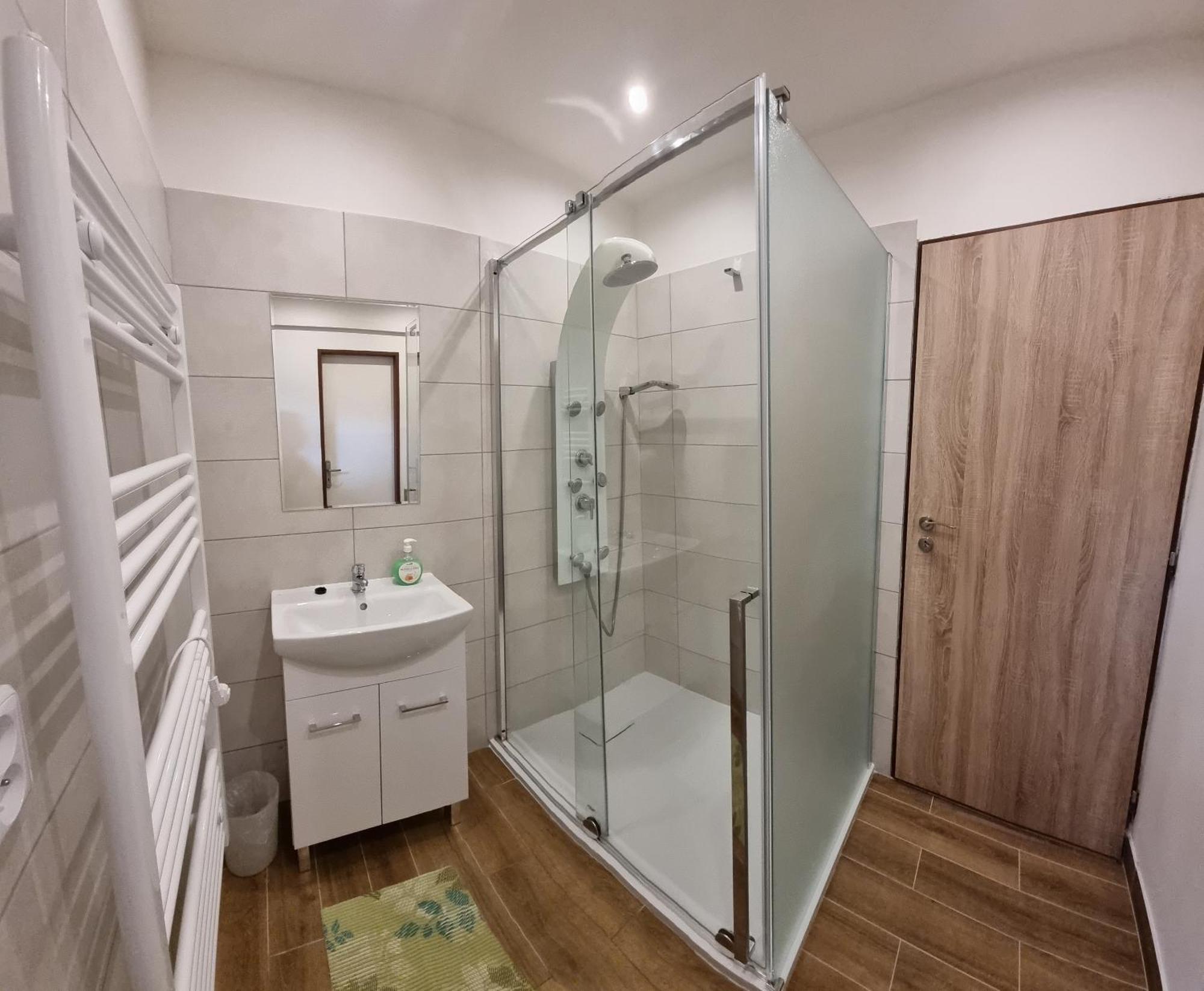 Apartmany Vinarstvi Klucov Lstibor Luaran gambar
