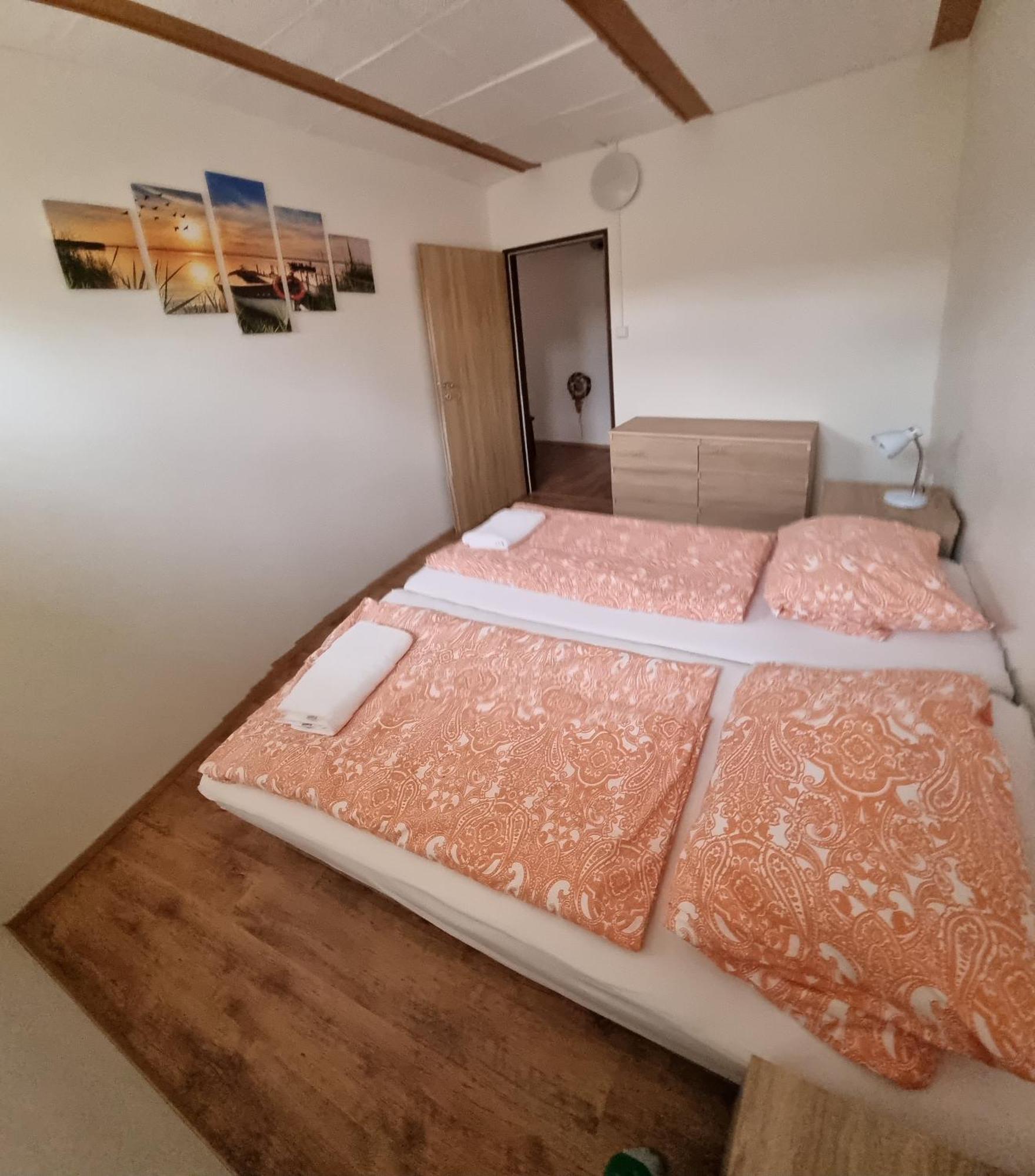 Apartmany Vinarstvi Klucov Lstibor Luaran gambar